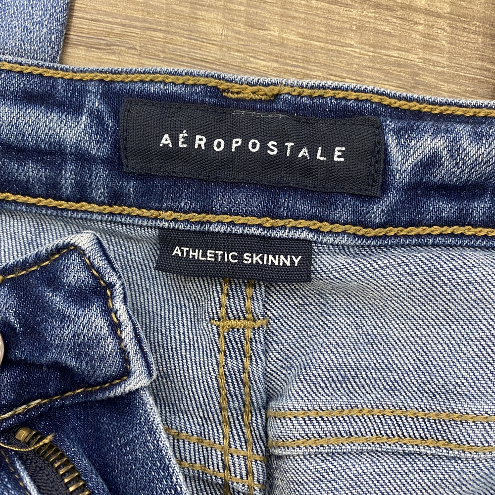 Aeropostale Classic Blue Jeans - Picture 4 of 5